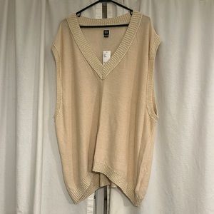 Urban Outfitters oversized crème vest. Size M/L.